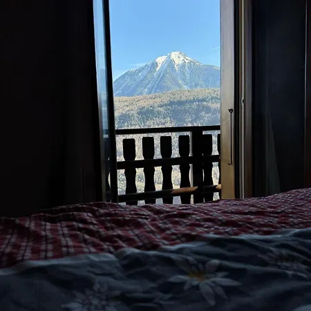 Avec Vue Panoramique Sur Les Montagnes Domek alpejski Martigny