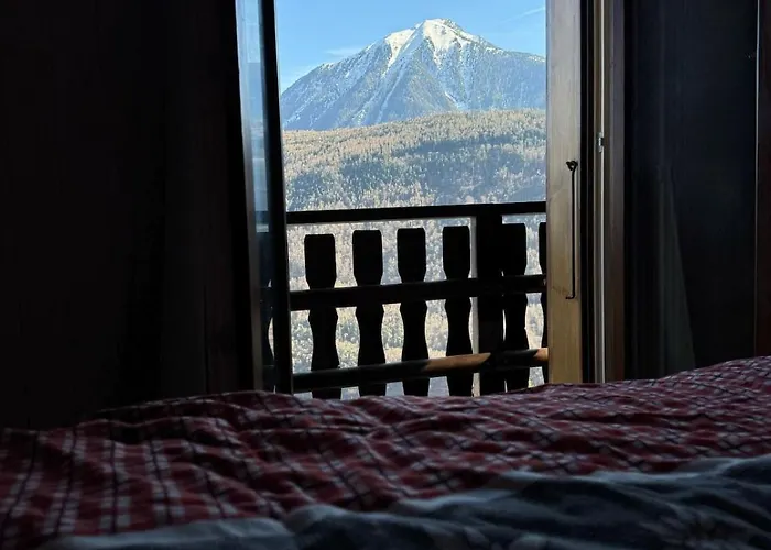 Avec Vue Panoramique Sur Les Montagnes Chalet Martigny