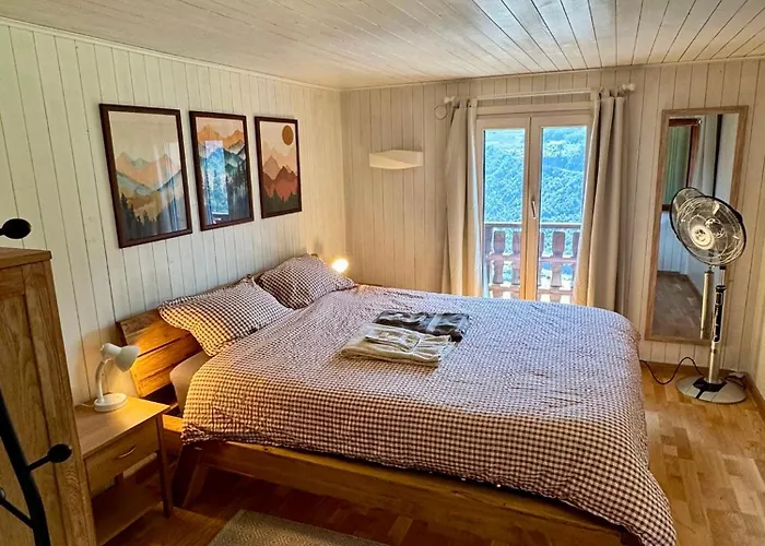 Avec Vue Panoramique Sur Les Montagnes Chalet *