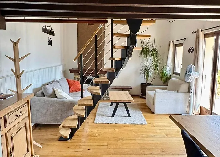 Avec Vue Panoramique Sur Les Montagnes Chalet