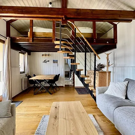 Avec Vue Panoramique Sur Les Montagnes