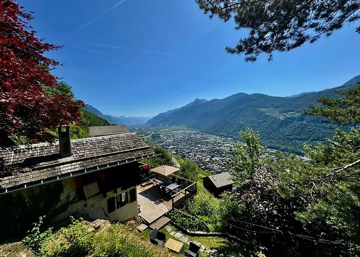 Avec Vue Panoramique Sur Les Montagnes